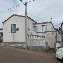 House 2 Bedrooms in Guadalupe