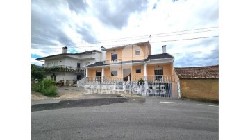 House 6 Bedrooms in Secarias