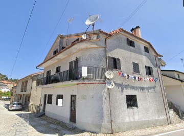 Prédio em Aguiar da Beira e Coruche