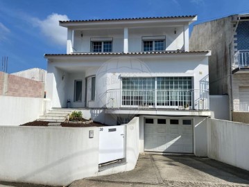 House 4 Bedrooms in Vagos e Santo António