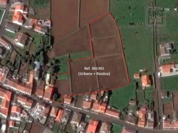 Terreno em Vila de São Sebastião
