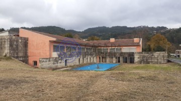 Moradia 5 Quartos em Caldas de Vizela (São Miguel e São João)