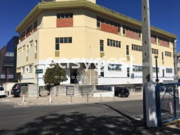 Industrial building / warehouse in Sacavém e Prior Velho