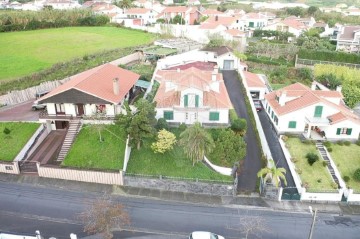 Moradia 5 Quartos em Vila Franca do Campo (São Miguel)