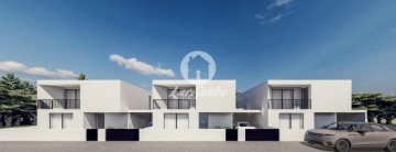 House 3 Bedrooms in Delães