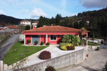 Maison 4 Chambres à Labrujó, Rendufe e Vilar do Monte