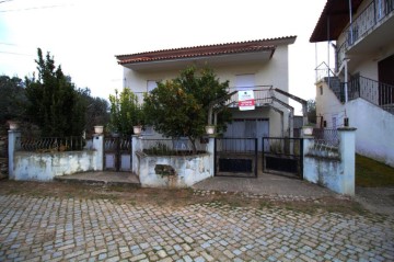 Moradia 5 Quartos em Vila Nova de Foz Côa