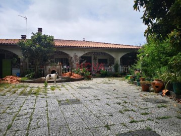 House 3 Bedrooms in Touguinha e Touguinhó