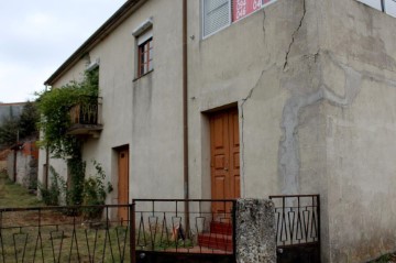 Maisons de campagne 3 Chambres à Sezulfe