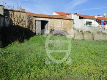 House 2 Bedrooms in Brasfemes
