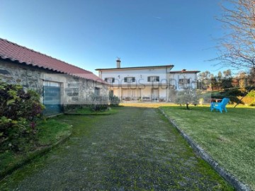 Quintas e casas rústicas 4 Quartos em Escariz (São Mamede) e Escariz (São Martinho)
