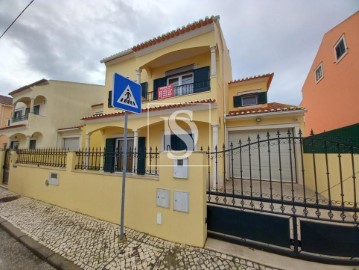 Maison 5 Chambres à Carregado e Cadafais