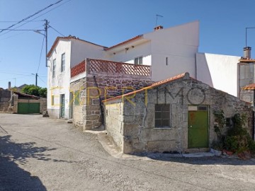 House 6 Bedrooms in Pínzio