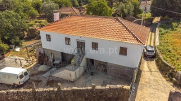 Maison 4 Chambres à Fontoura