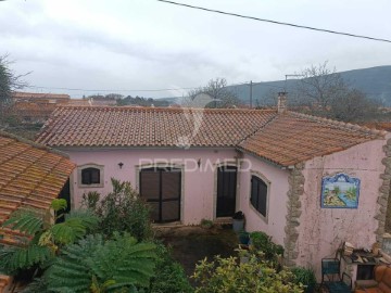 House 3 Bedrooms in Aljubarrota