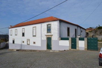 Quintas e casas rústicas 6 Quartos em Serzedo e Perosinho