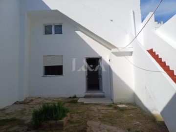 House 2 Bedrooms in Santa Clara de Louredo