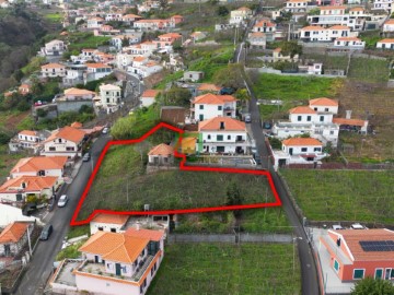 Terreno em Estreito Câmara de Lobos