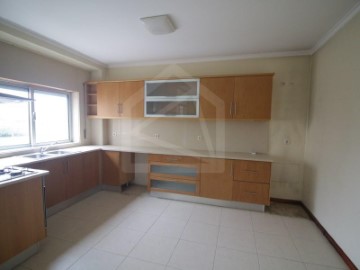Apartment 4 Bedrooms in Cacia