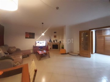 Apartment 2 Bedrooms in Carnaxide e Queijas