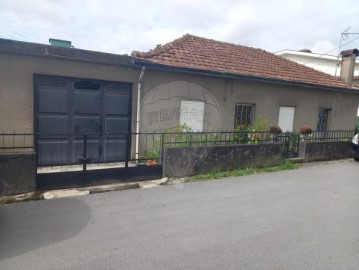 Moradia 4 Quartos em Lordelo