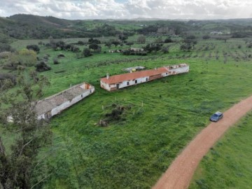 Quintas e casas rústicas em Garvão e Santa Luzia