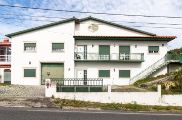House 3 Bedrooms in Coz, Alpedriz e Montes