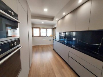 Apartamento 4 Quartos em Além da Ribeira e Pedreira