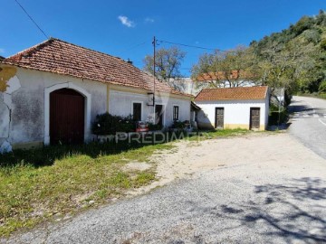 Moradia 3 Quartos em Nossa Senhora Misericórdias