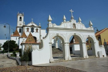 Prédio em Santo António dos Olivais