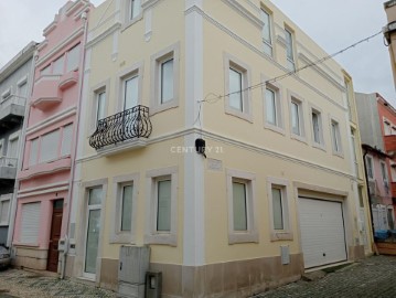 House 4 Bedrooms in Buarcos e São Julião