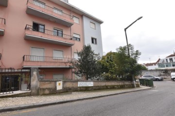 Apartamento 4 Quartos em Santo António dos Olivais