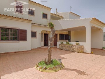 Maison 4 Chambres à Albufeira e Olhos de Água