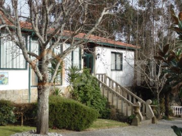 Quintas e casas rústicas 11 Quartos em Nogueira, Meixedo e Vilar de Murteda