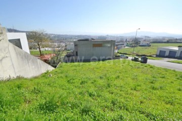 Terreno em Santa Maria Maior e Monserrate e Meadela