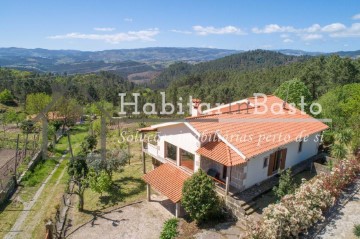 House 4 Bedrooms in Atei