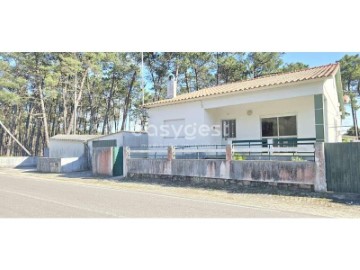 House 3 Bedrooms in Pataias e Martingança