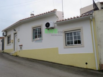 House 1 Bedroom in União Freguesias Santa Maria, São Pedro e Matacães