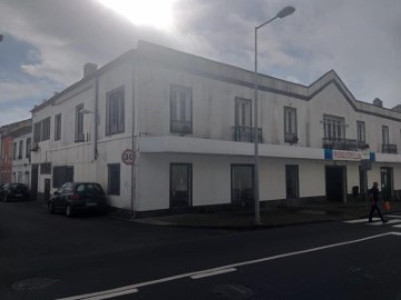 Building in Ponta Delgada (São Pedro)