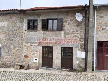 Moradia 2 Quartos em Cortiçô da Serra, Vide Entre Vinhas e Salgueirais