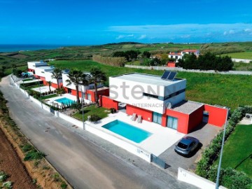 House 3 Bedrooms in Ribamar