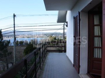 House 4 Bedrooms in Seixas