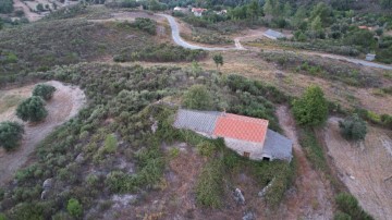Quintas e casas rústicas em Vila Franca da Serra