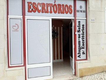 Office in Sobral de Monte Agraço