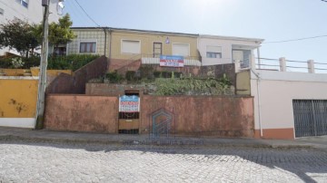 House 2 Bedrooms in Baguim do Monte (Rio Tinto)