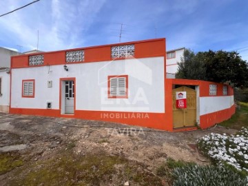 House 4 Bedrooms in Cachopo
