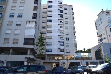 Appartement 2 Chambres à Falagueira-Venda Nova
