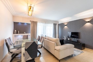 Apartment 2 Bedrooms in Ramada e Caneças