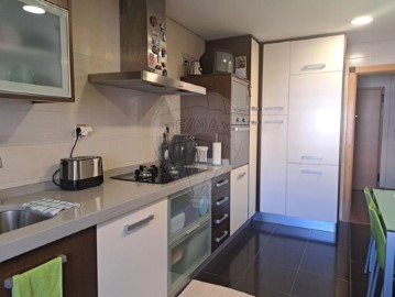 Apartamento 2 Quartos em Loures