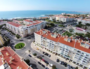 Apartamento 3 Quartos em Carcavelos e Parede